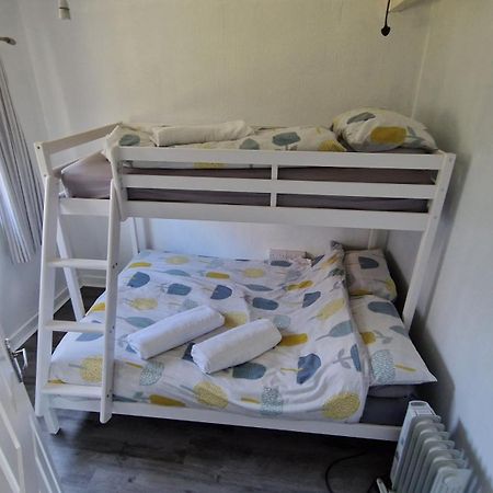 Watkin - Snowdon Cabins - Cozy Chalet - Glan Gwna, Caernarfon Caeathro Exteriör bild